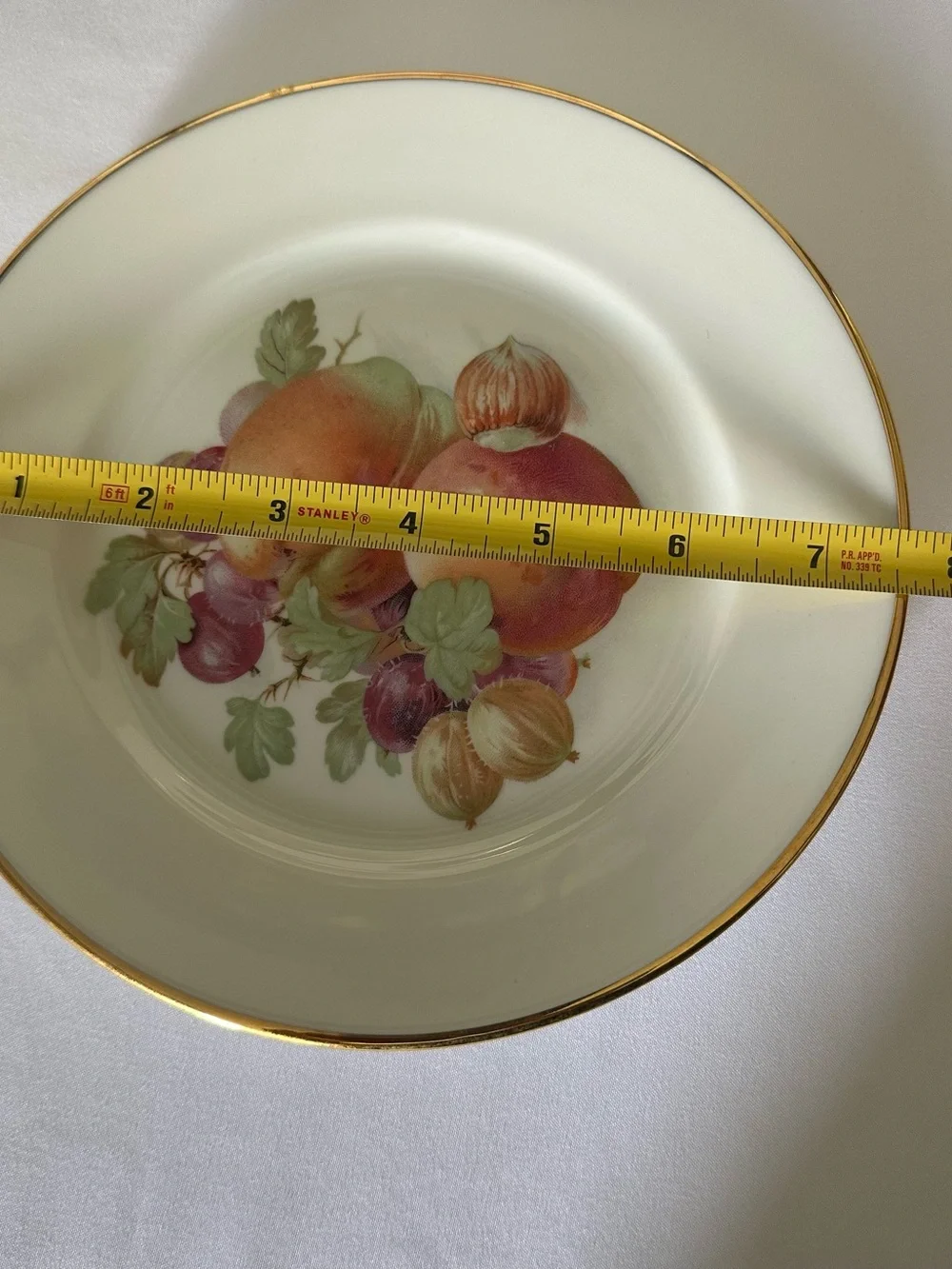 Porcelain Fruit Dessert Plates with Gold Rim - White (Set) 6